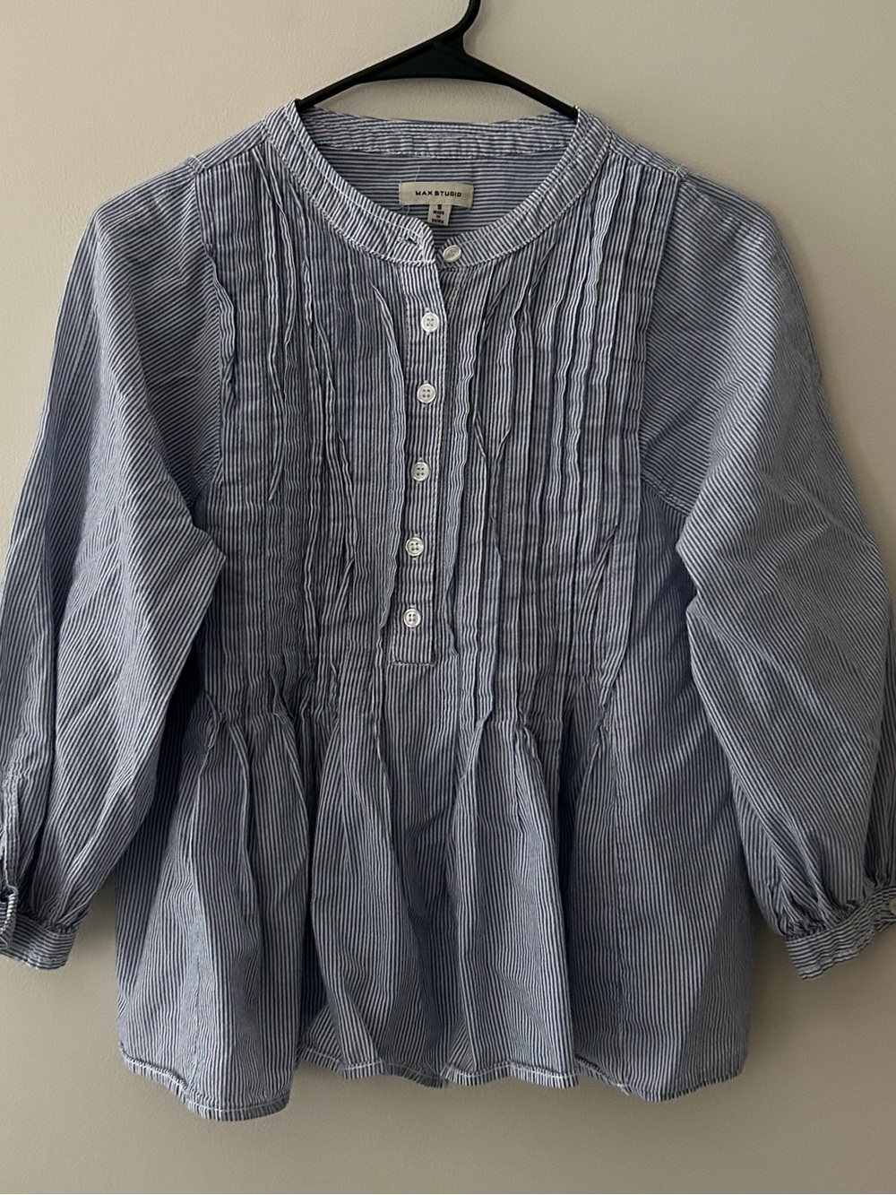 Max Studio Women’s Blue & White Pinstripe Pintuck Peasant Top Size Small